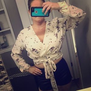 NWT Ivory Floral Crop from Windsor. Wrap & zip-up